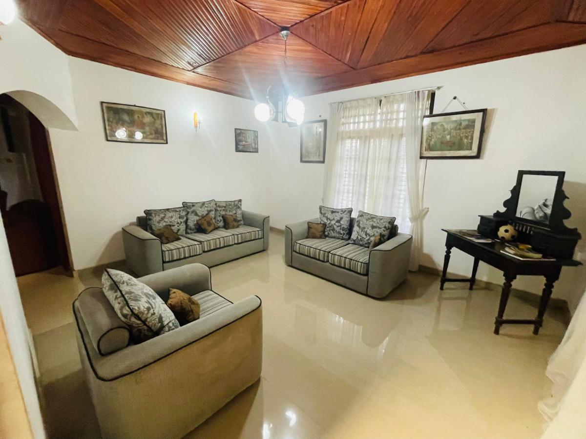 Mangala Lodge Kurunegala Buitenkant foto
