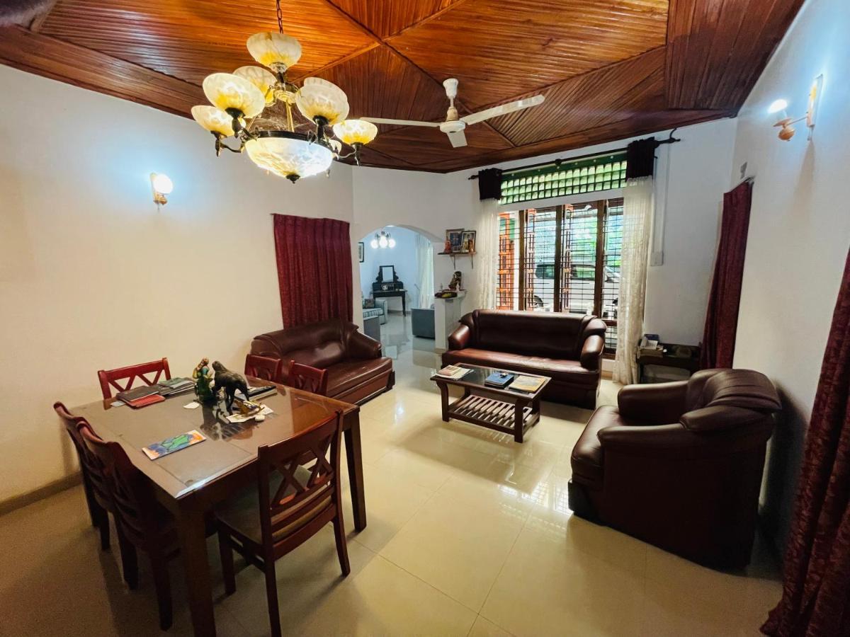 Mangala Lodge Kurunegala Buitenkant foto