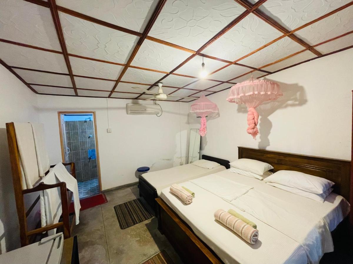Mangala Lodge Kurunegala Buitenkant foto